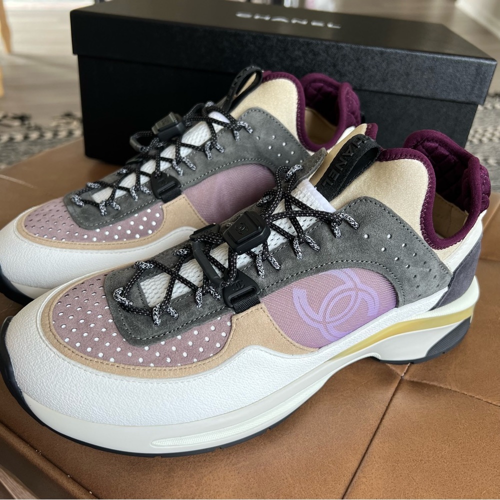 22B Chanel Sport Speed Trail
Sneakers